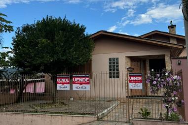 Vende-se casa e prédio comercial no Rio Branco- Rolante/RS