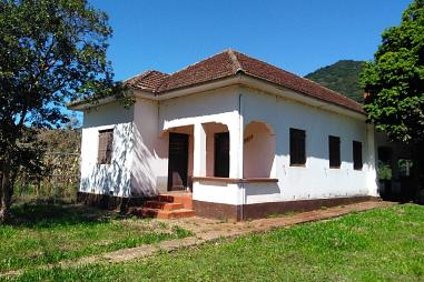 Vende-se casa no Riozinho