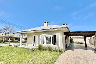 Vende-se casa na Rainha do Mar em Xangri-lá