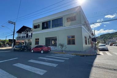 Sala comercial no centro de Rolante  - ALUGUEL