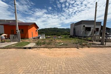 Vende-se terreno no loteamento Sol Nascente no bairro Picadilly– Rolante/RS