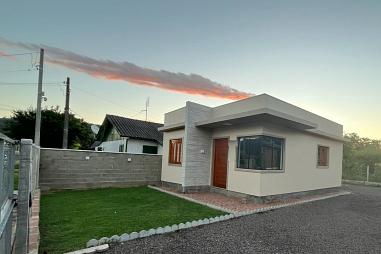 Vende-se casa no bairro Rio Branco em Rolante/RS