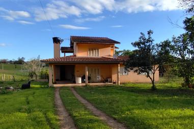 Vende-se sítio com grande terreno em Campinas em Rolante/RS