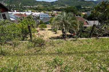 Vende-se terreno no bairro Picadilly em Rolante/RS