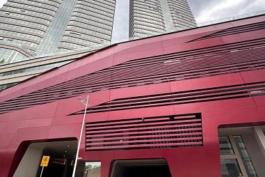 4 suítes, 3 vagas garagem, mobiliado, andar alto. Barra Sul de Balneário Camboriú.