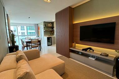 3 Dormitórios (1 suíte) mobiliado, 2 Vagas privativas, 5000m² de área de lazer, Frente mar em Balneário Piçarras. Pronto para morar!