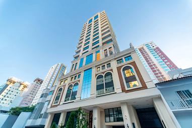 Apartamento com 3 quartos à venda, 120m², 4 banheiros, 2 garagens - Centro - Balneário Camboriú