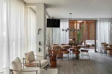 4 suítes, 138m² área útil, 5 vagas garagem, Rua 1201 - Centro de Balneário Camboriú