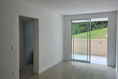 2 dormitórios (1 suíte), 2 vagas garagem, Camboriú.