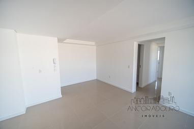 Apartamento no Icon Residence: 3 Dormitórios (1 suíte), 2 vagas de garagem, área de lazer completa!
