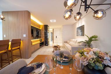 Apartamento Novo: 3 suítes, 2 vagas garagem, Mobiliado, Centro de Balneário Camboriú.