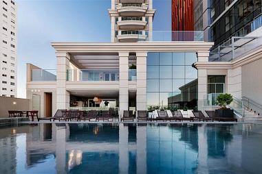 Frente Mar - 5 suítes, 5 vagas garagem, Barra Sul de Balneário Camboriú.