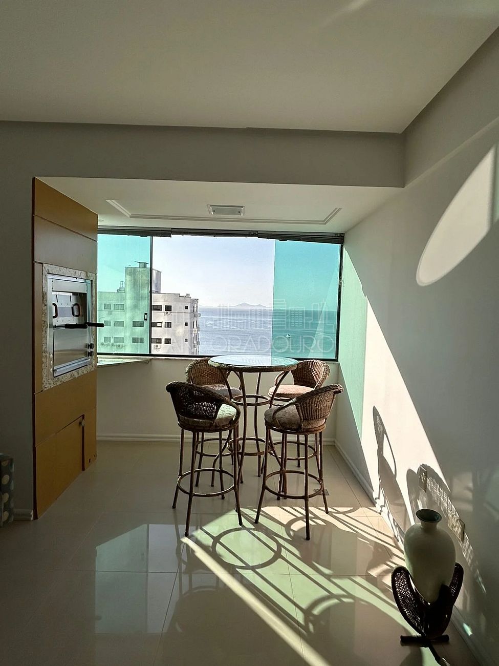 Apartamento, 3 quartos, 140 m² - Foto 1