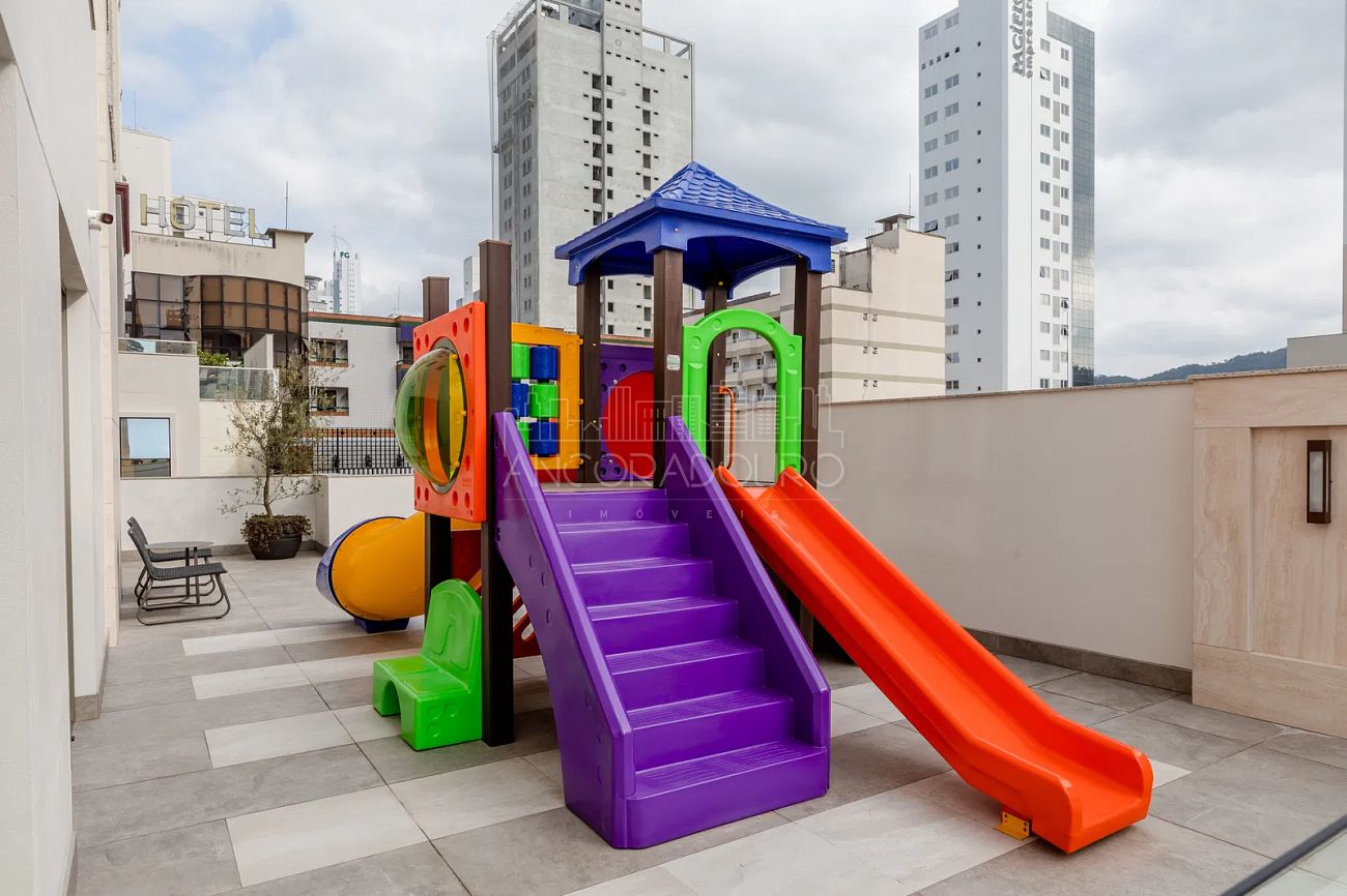 Cobertura, 3 quartos, 229 m² - Foto 2