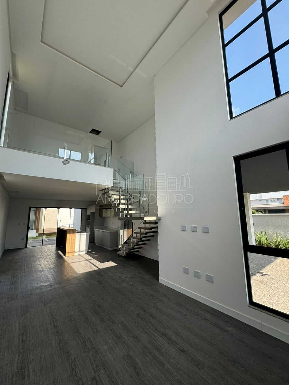 Casa de Condomínio à venda com 4 quartos, 225m² - Foto 6