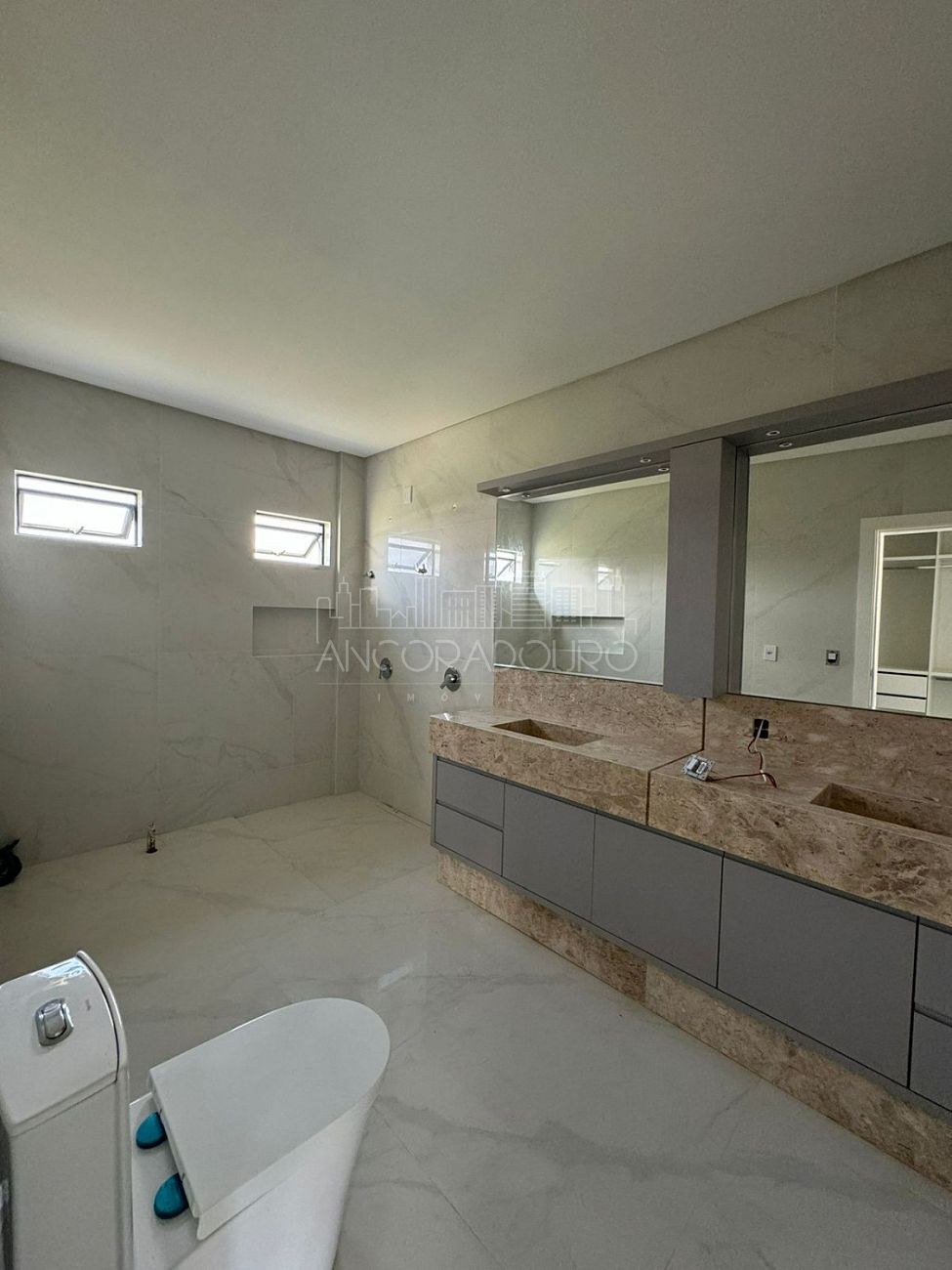 Casa de Condomínio à venda com 4 quartos, 225m² - Foto 14