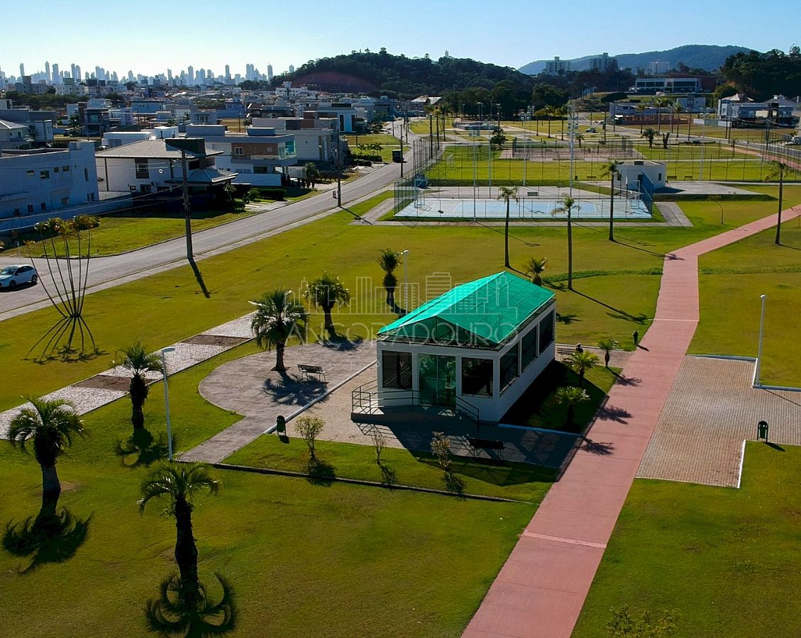 Casa de Condomínio à venda com 4 quartos, 380m² - Foto 26