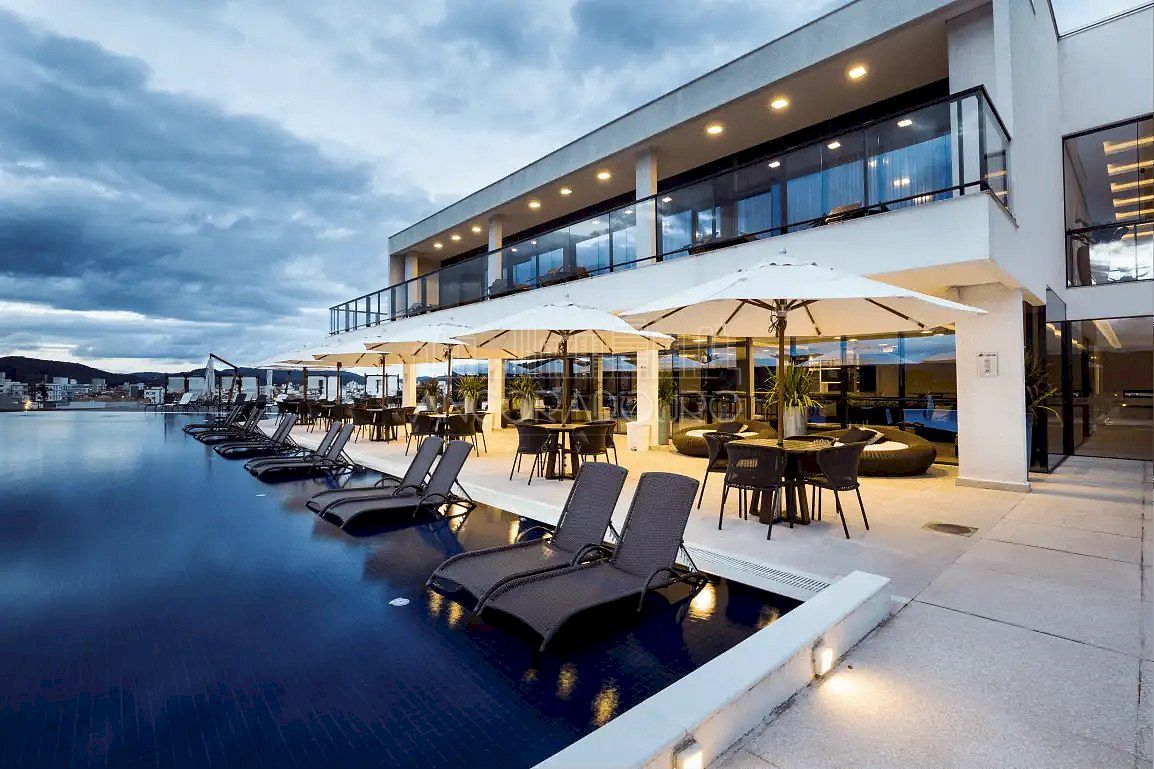 Casa de Condomínio à venda com 4 quartos, 380m² - Foto 30