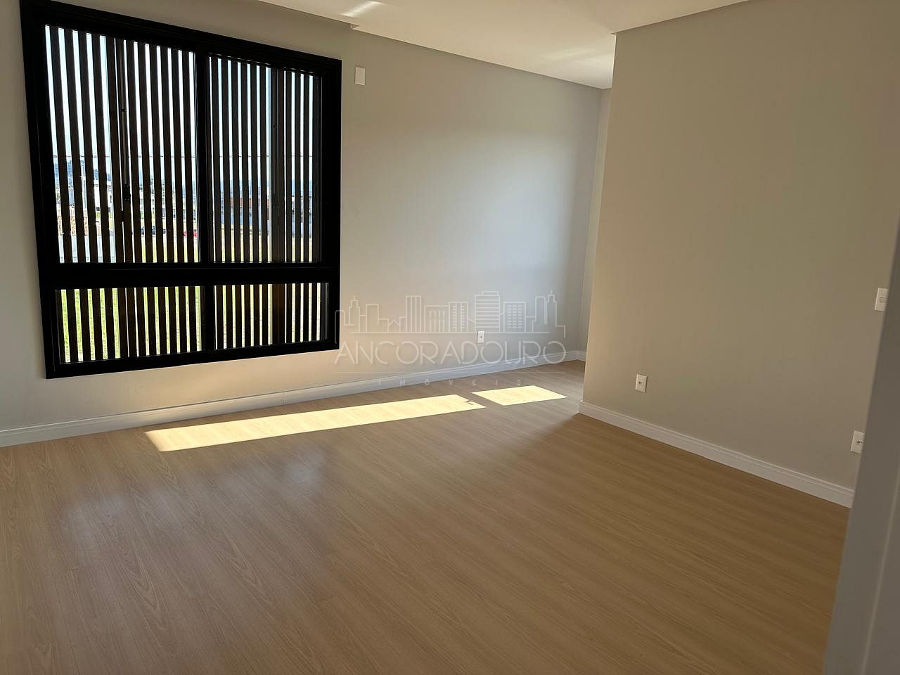Casa de Condomínio à venda com 4 quartos, 380m² - Foto 9