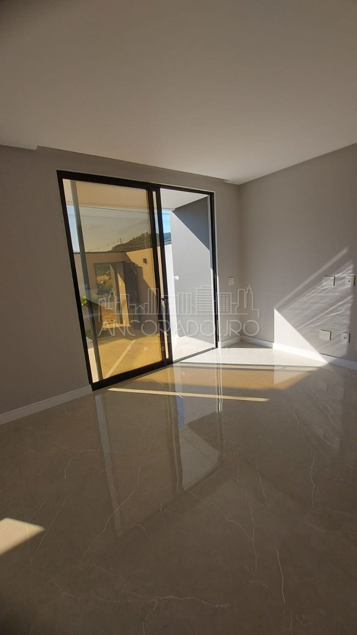 Sobrado à venda com 3 quartos, 138m² - Foto 2