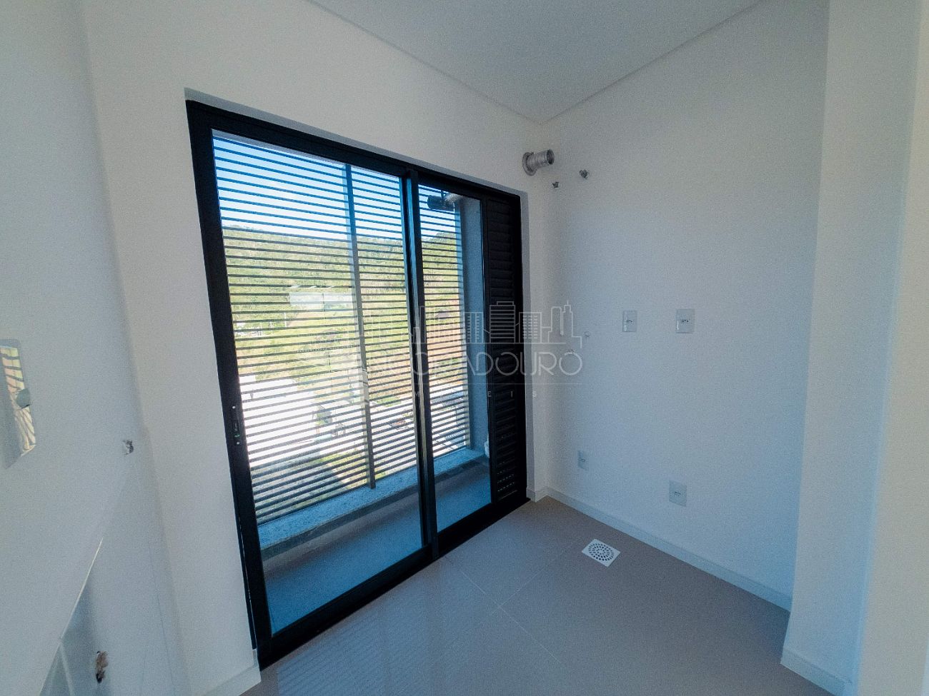 Apartamento à venda com 2 quartos, 70m² - Foto 16