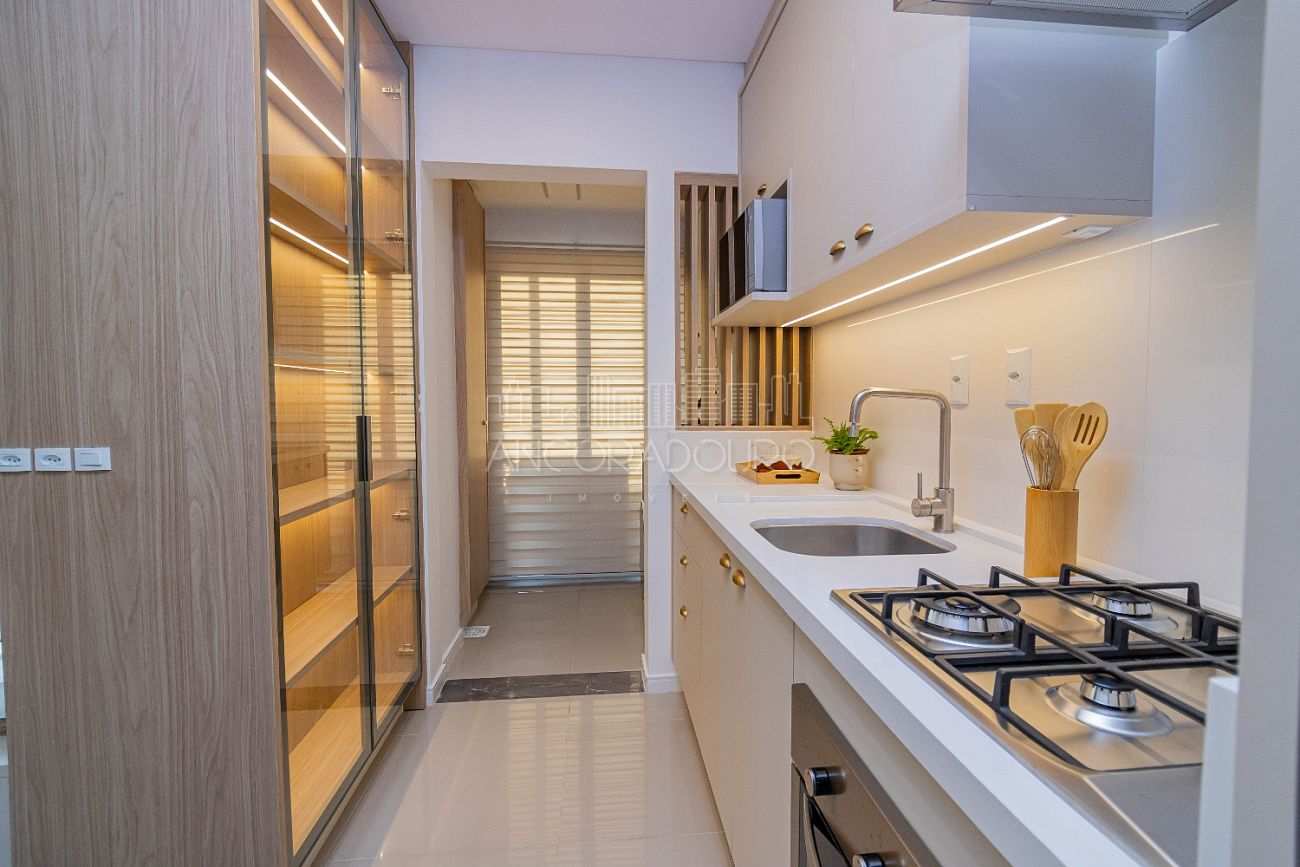 Apartamento à venda com 2 quartos, 70m² - Foto 3