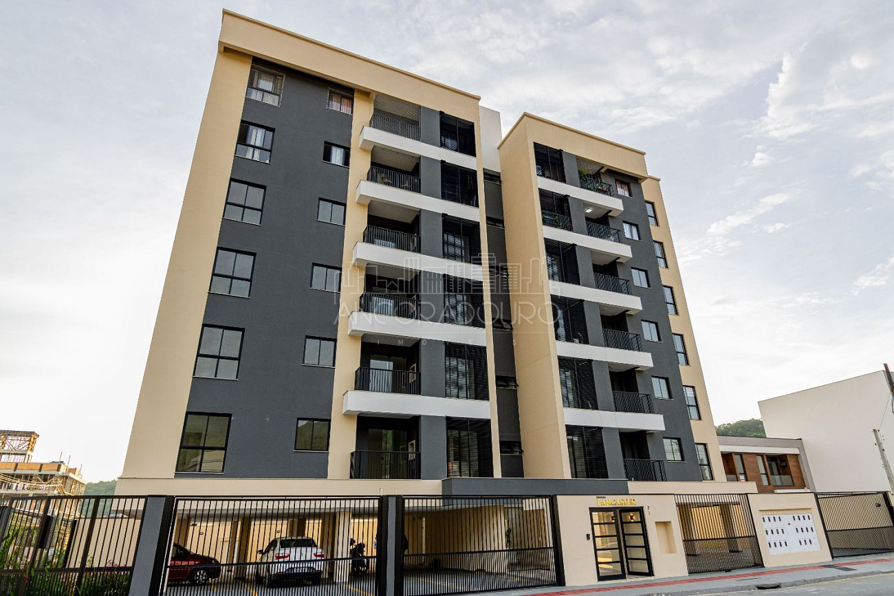 Apartamento à venda com 2 quartos, 70m² - Foto 25