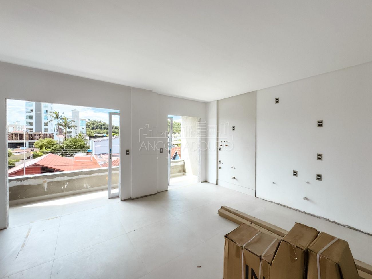 Apartamento à venda com 2 quartos, 71m² - Foto 4