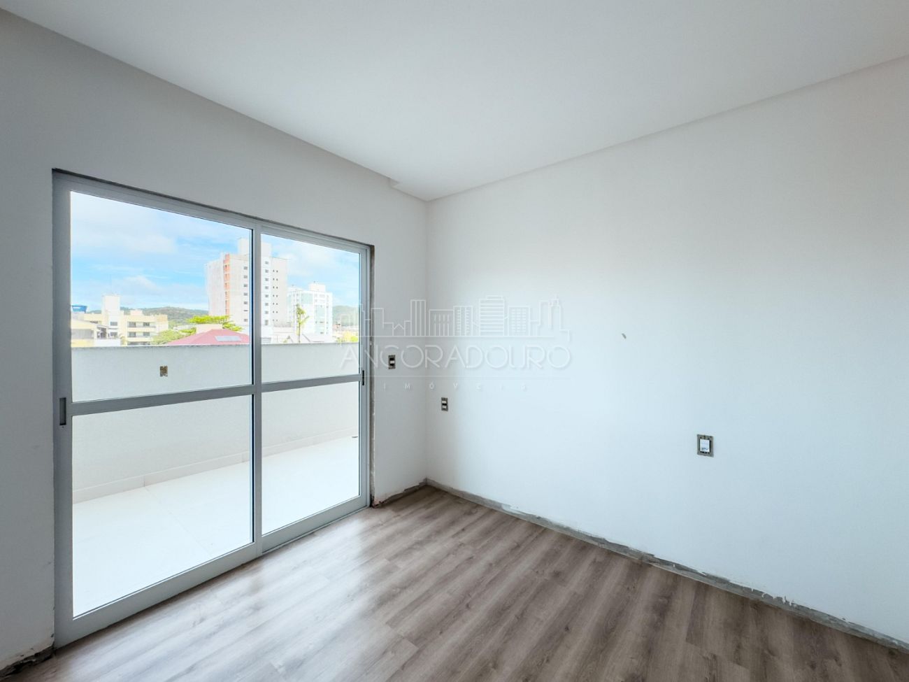 Apartamento à venda com 2 quartos, 71m² - Foto 12