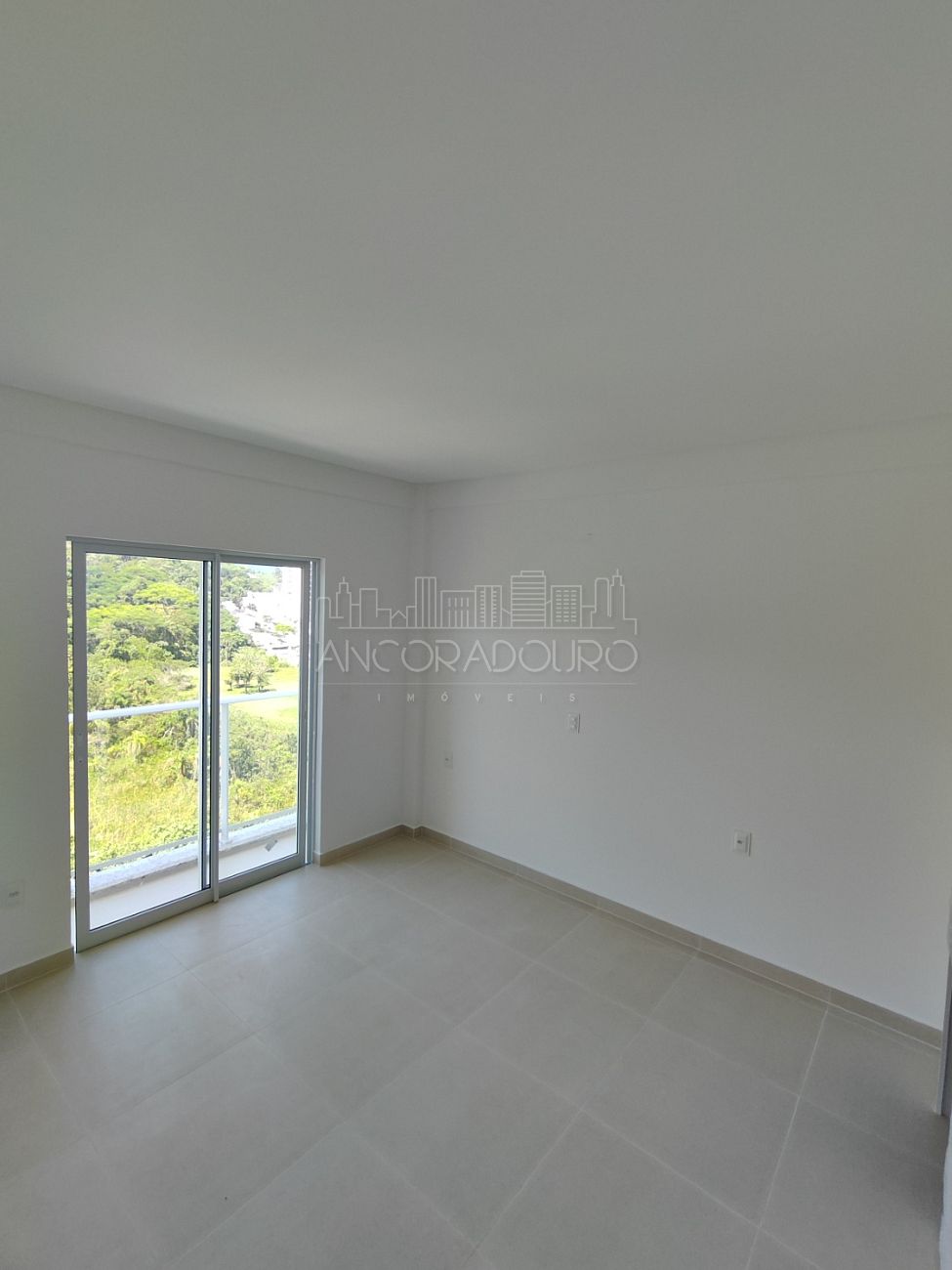 Apartamento à venda com 2 quartos, 67m² - Foto 5