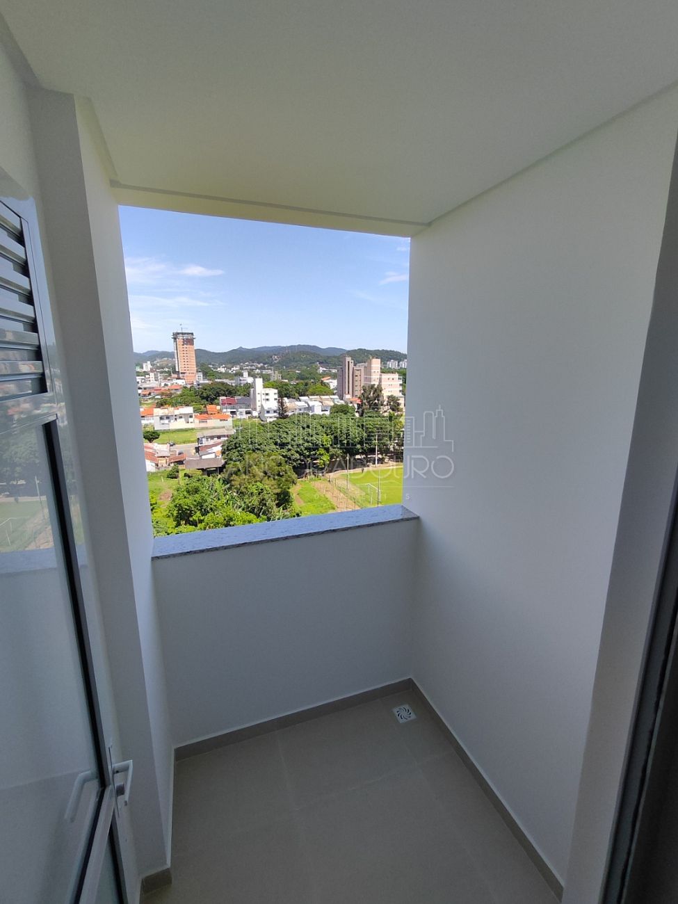 Apartamento à venda com 2 quartos, 67m² - Foto 10
