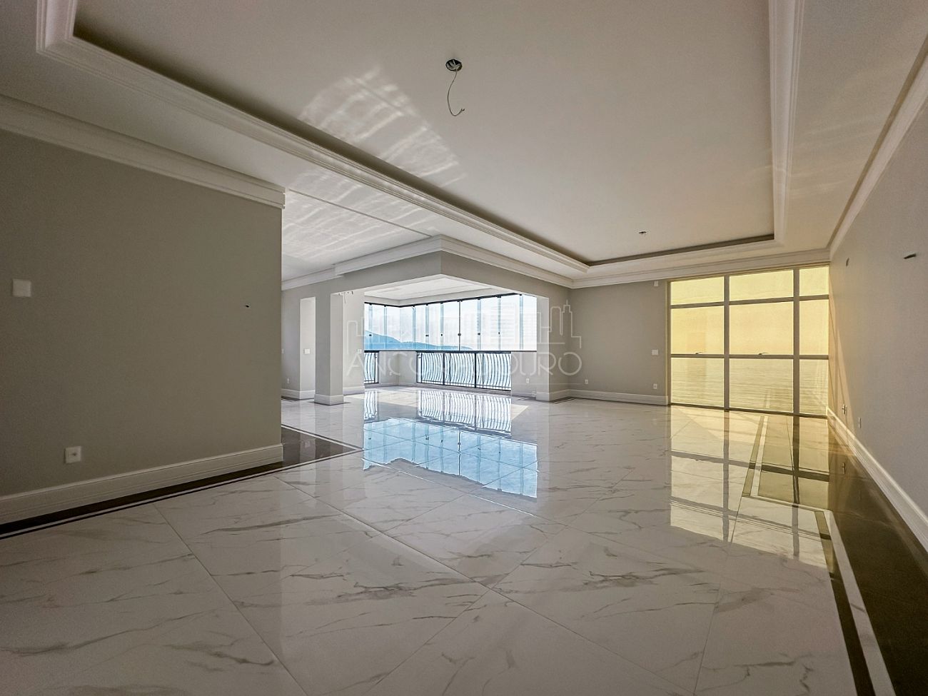 Apartamento, 4 quartos, 217 m² - Foto 2