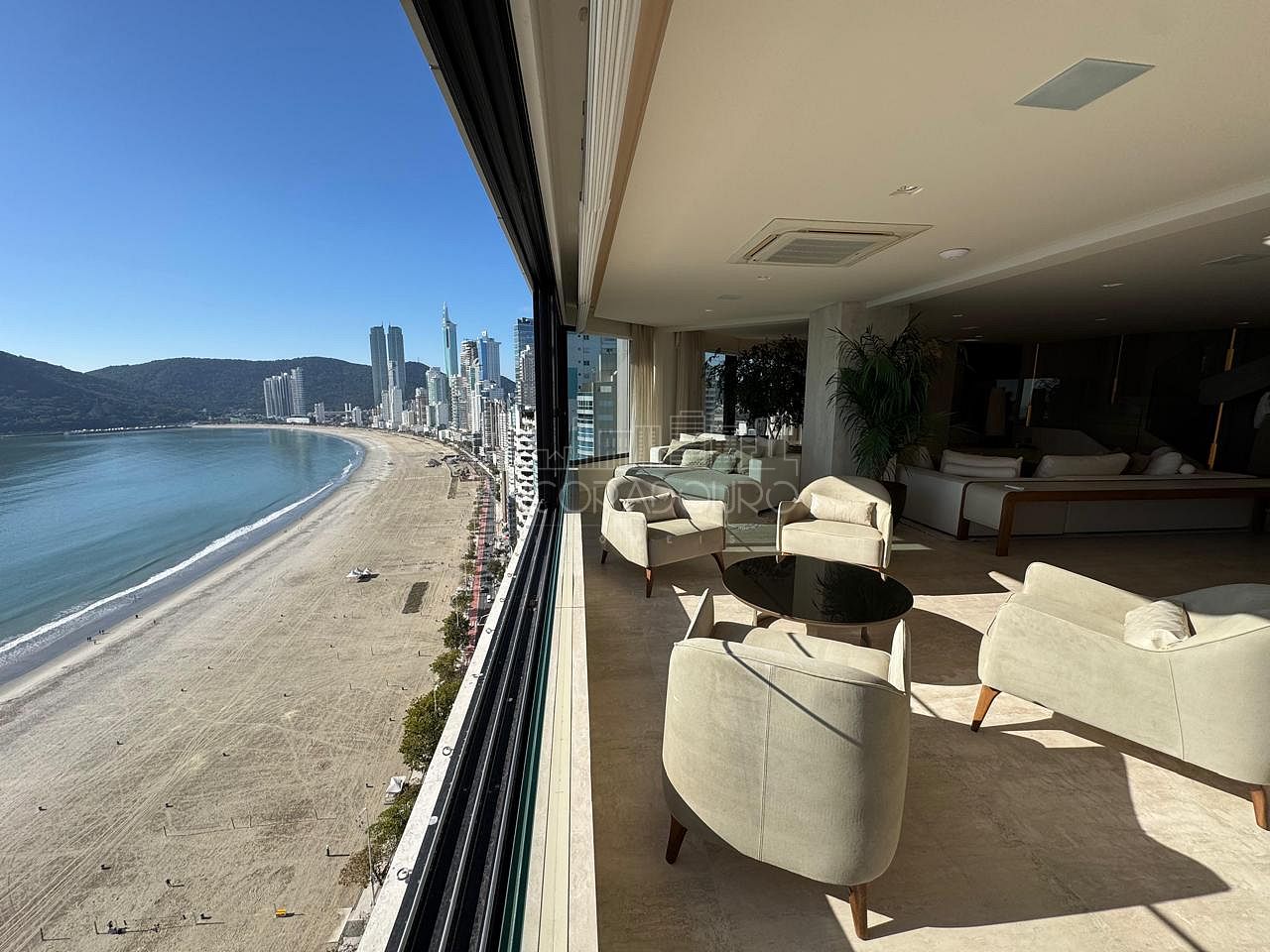 Cobertura, 4 quartos, 882 m² - Foto 2