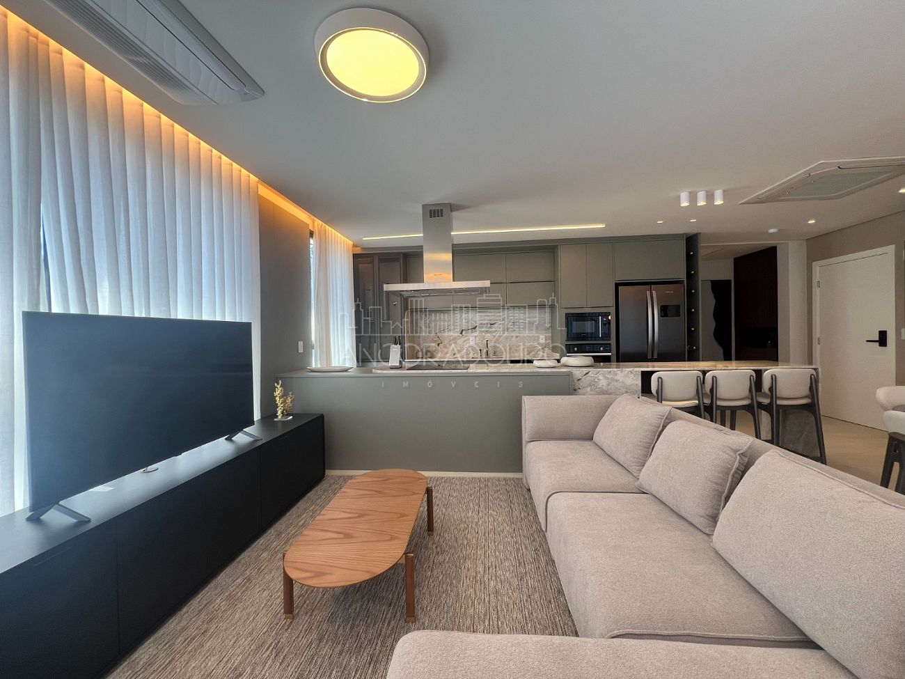 Apartamento, 3 quartos, 161 m² - Foto 1