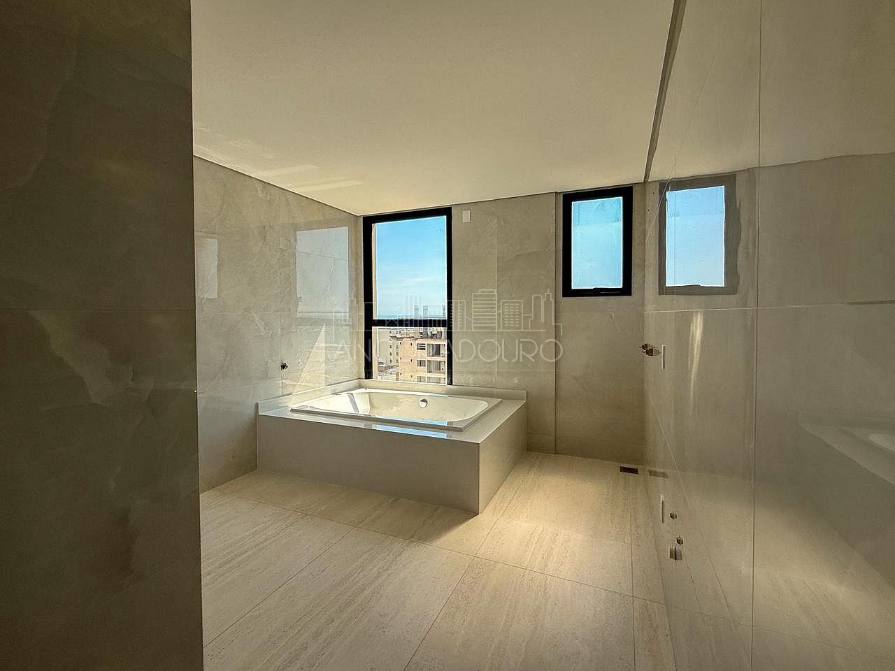 Cobertura, 4 quartos, 319 m² - Foto 23