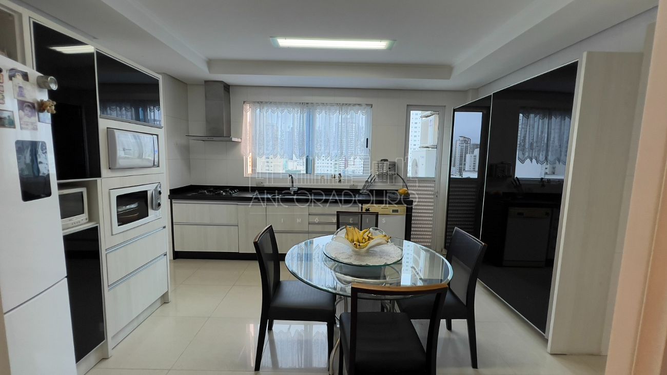Apartamento, 3 quartos, 254 m² - Foto 7