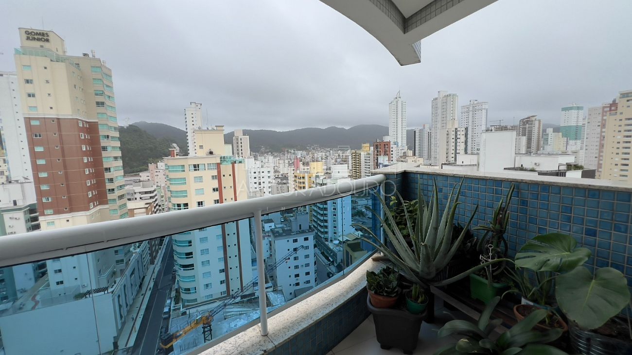 Apartamento, 3 quartos, 254 m² - Foto 2