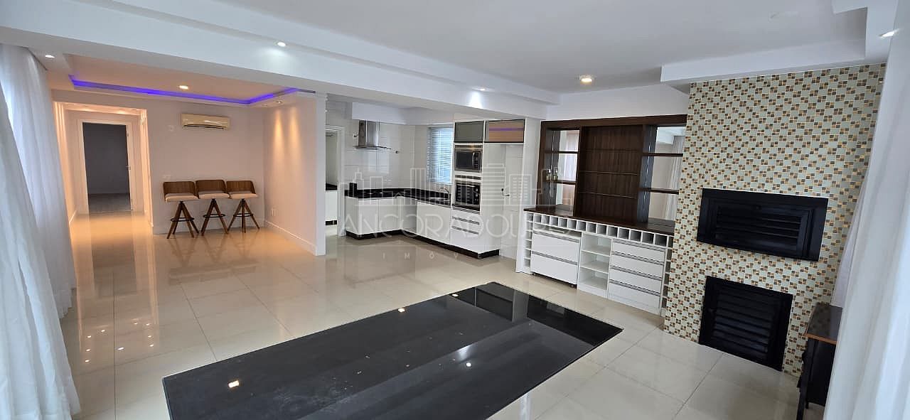 Apartamento, 3 quartos, 134 m² - Foto 1