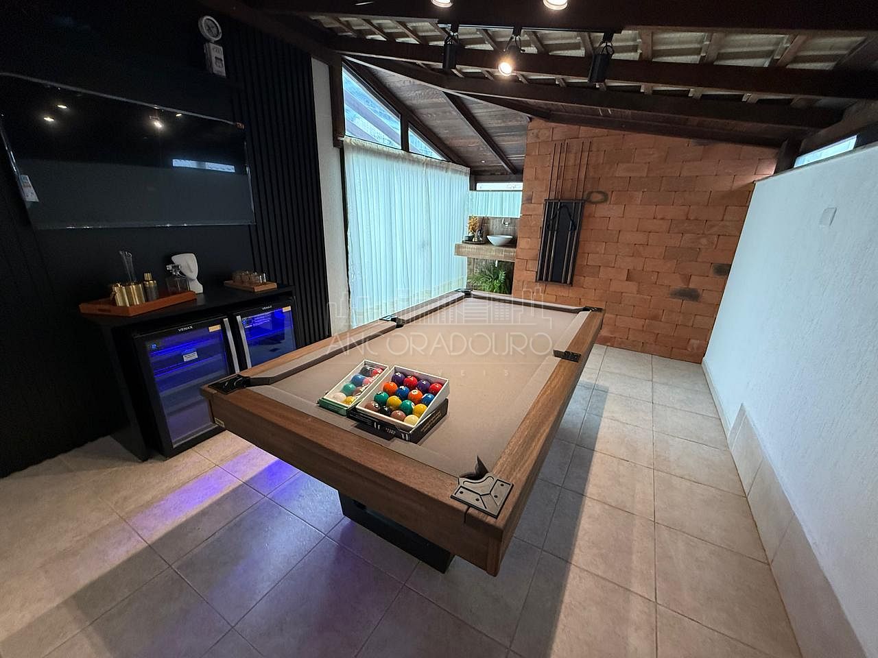 Apartamento, 3 quartos, 244 m² - Foto 1
