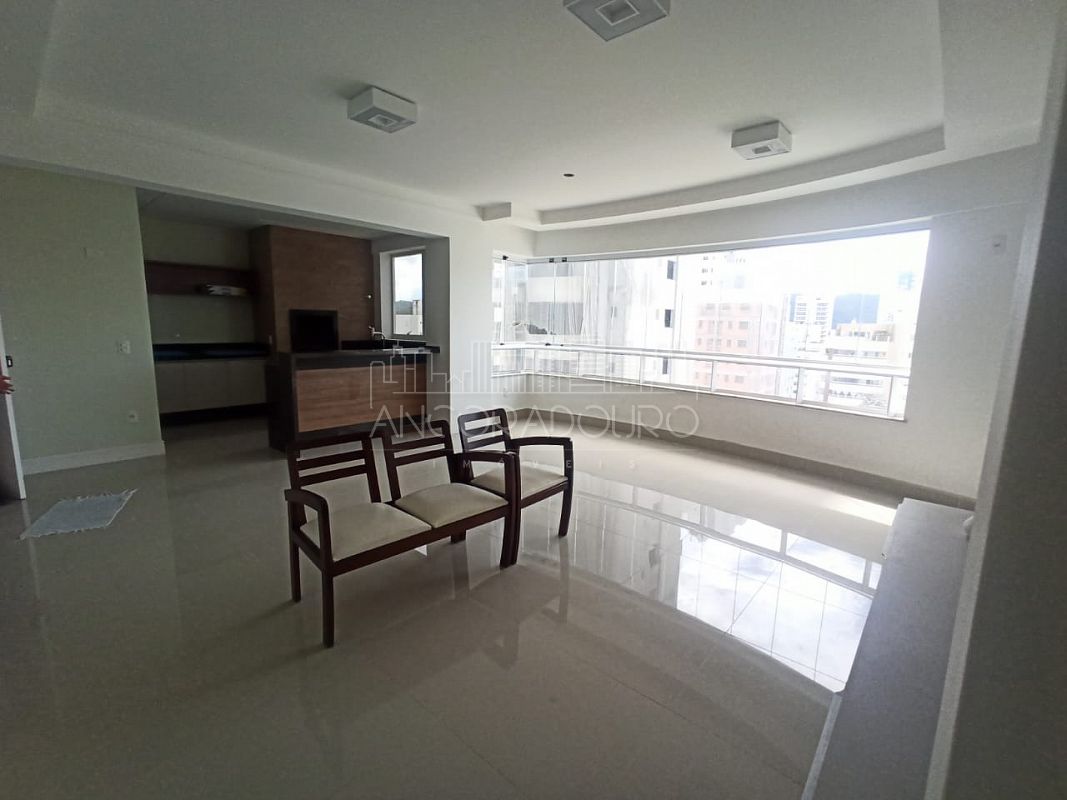 Apartamento, 3 quartos, 122 m² - Foto 2