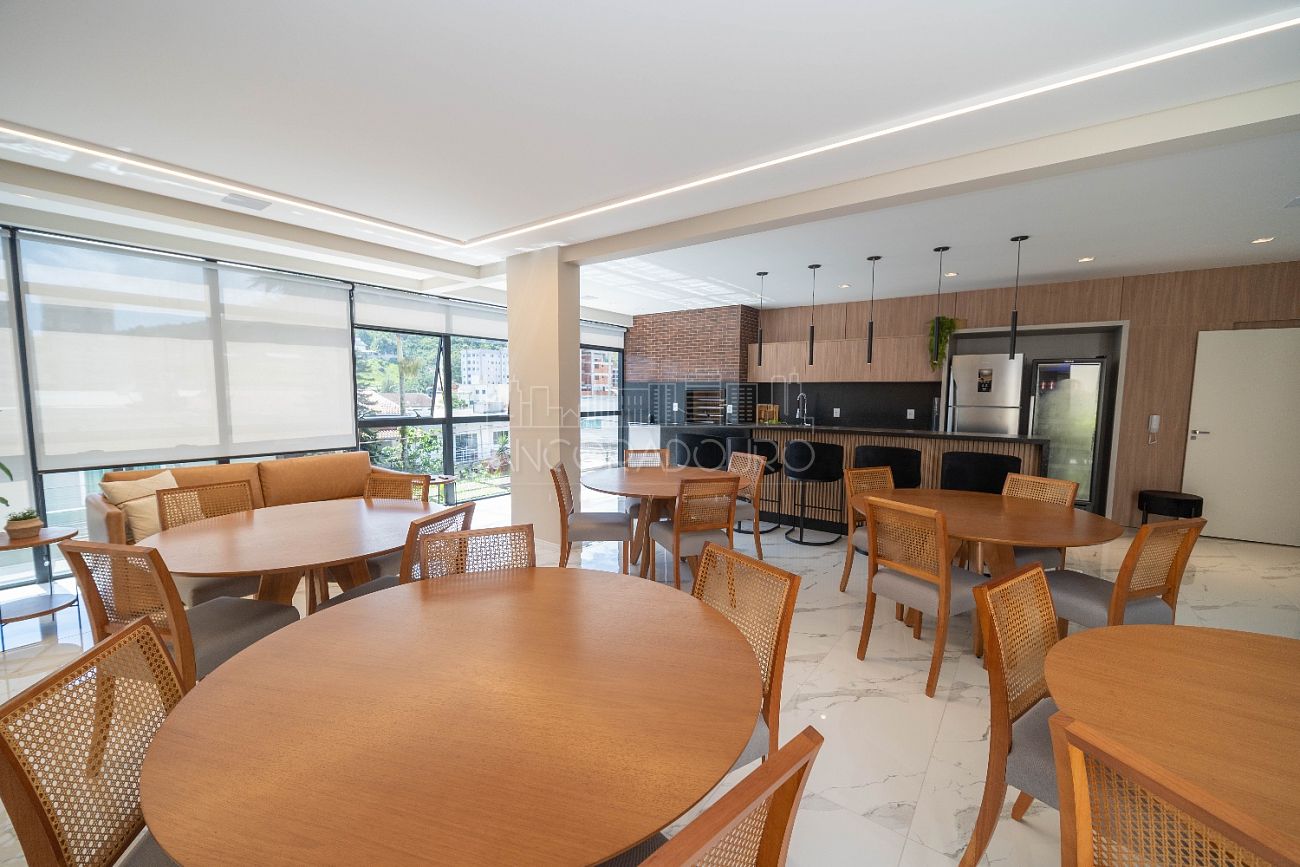 Apartamento à venda com 2 quartos, 77m² - Foto 33