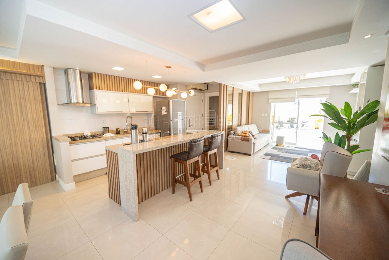 Apartamento, 3 quartos, 280 m² - Foto 1
