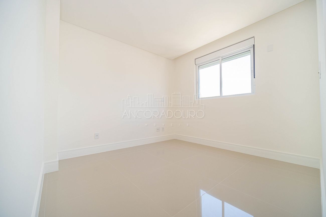 Apartamento, 3 quartos, 115 m² - Foto 2
