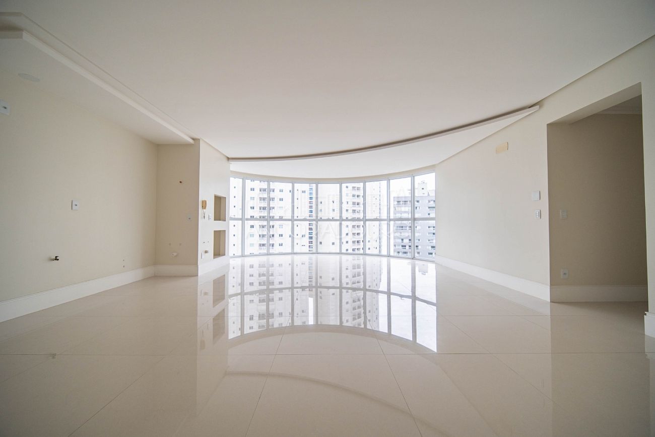 Apartamento, 3 quartos, 128 m² - Foto 1