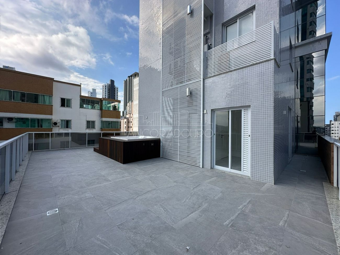 Apartamento, 3 quartos, 227 m² - Foto 1