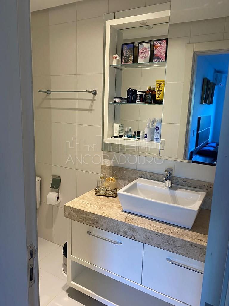 Apartamento à venda com 2 quartos, 75m² - Foto 9