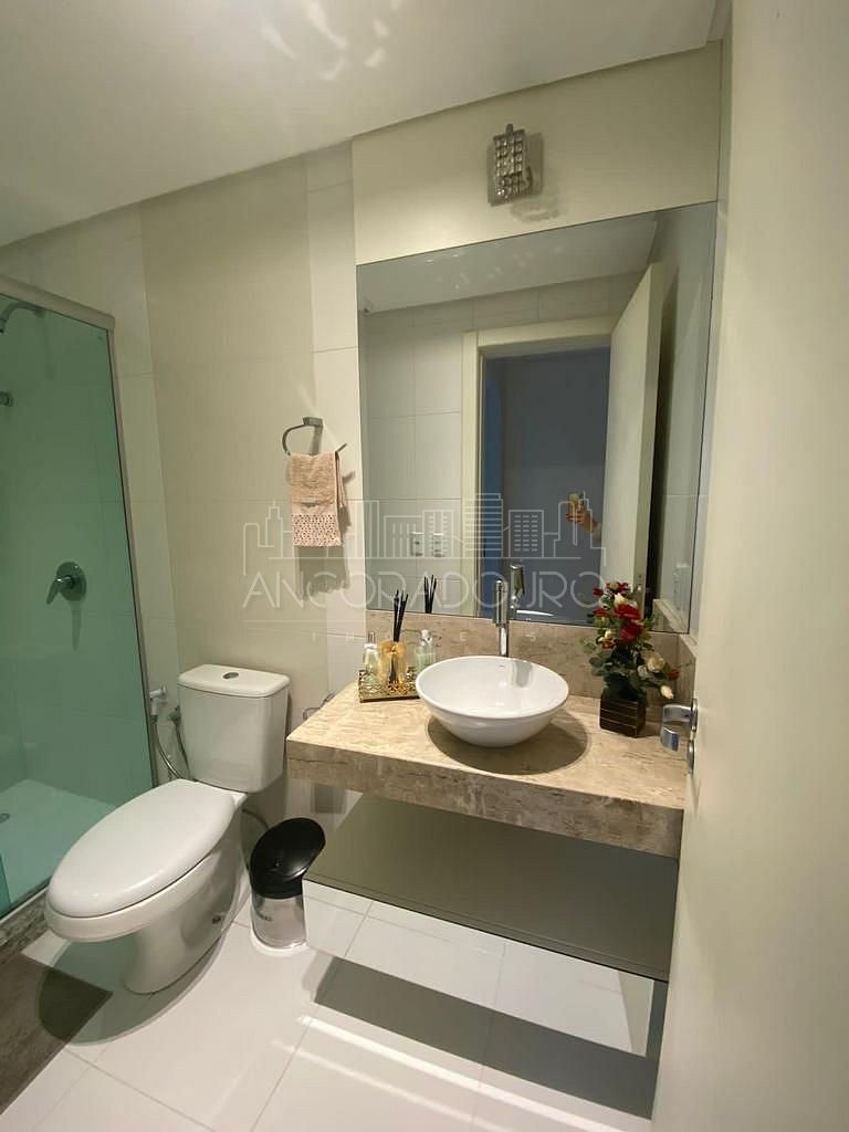 Apartamento à venda com 2 quartos, 75m² - Foto 11