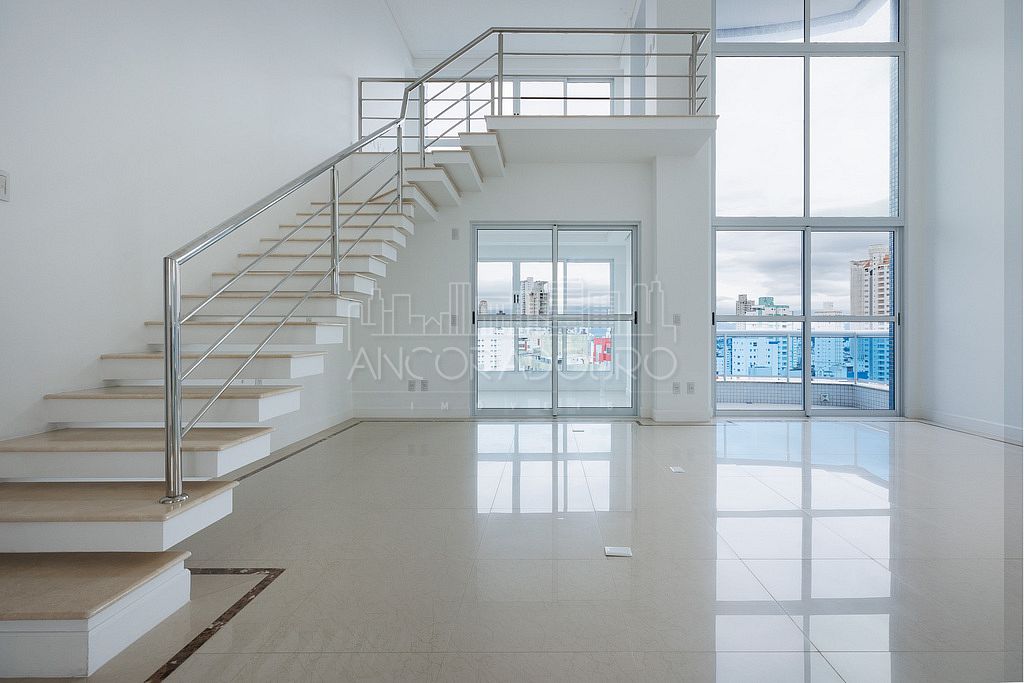 Apartamento, 3 quartos, 252 m² - Foto 1