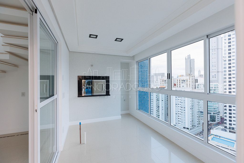 Apartamento, 3 quartos, 252 m² - Foto 2