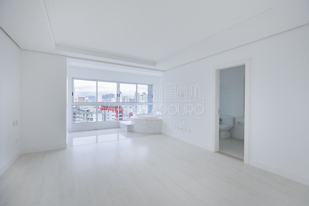 Apartamento, 3 quartos, 252 m² - Foto 14
